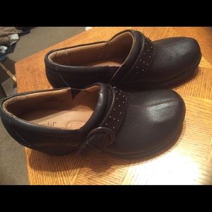 bjorndal clogs